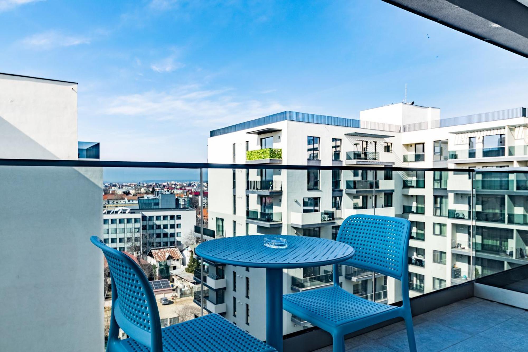 President 72 Apartment Craiova